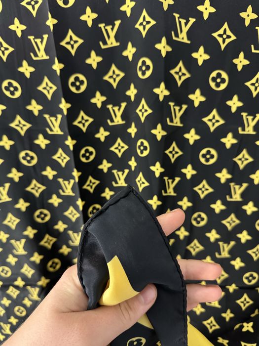 Jedwabna chustka louis vuitton silk scarf monogram
