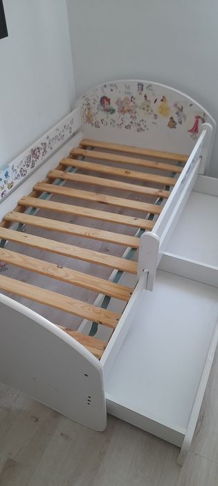 Łóżko dziecięce z szufladą