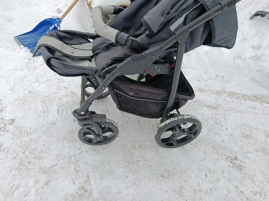 Коляска для немовлят