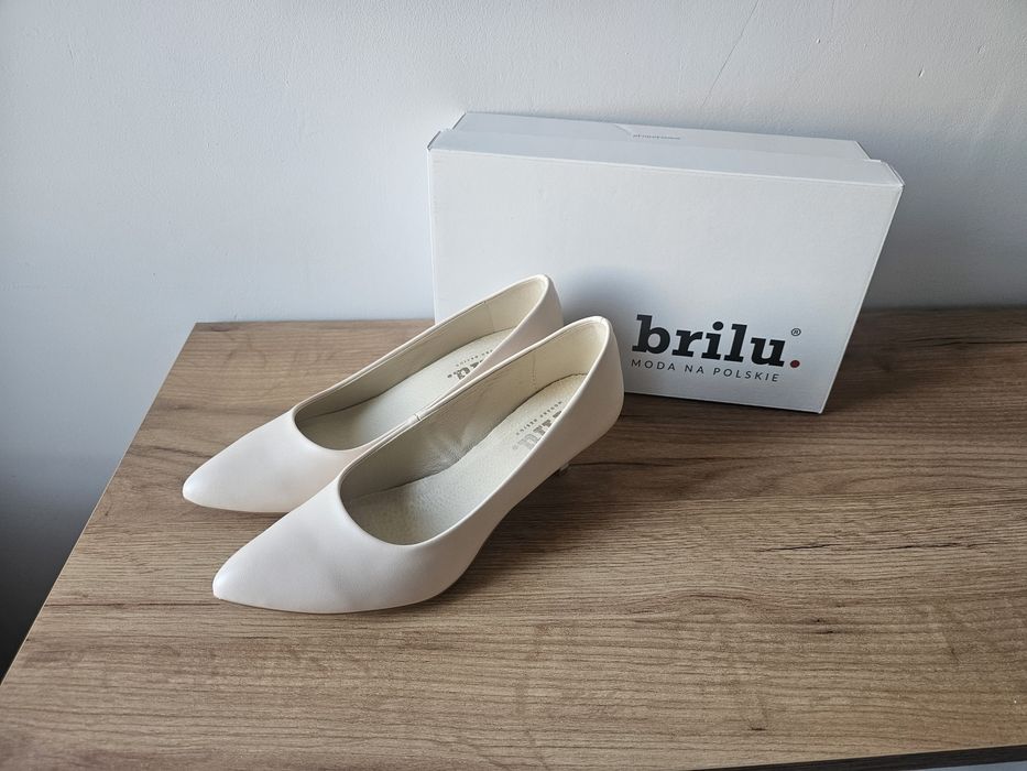 Buty ślubne nowe Brilu ecru 39