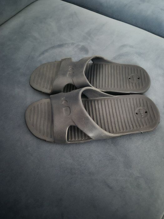 Klapki na basen  decathlon rozmiar 36/37