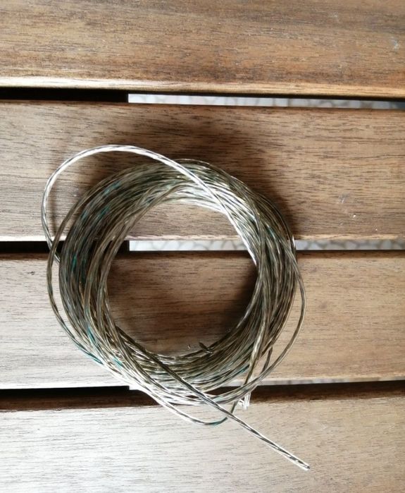 Fio metálico revestido 4 metros