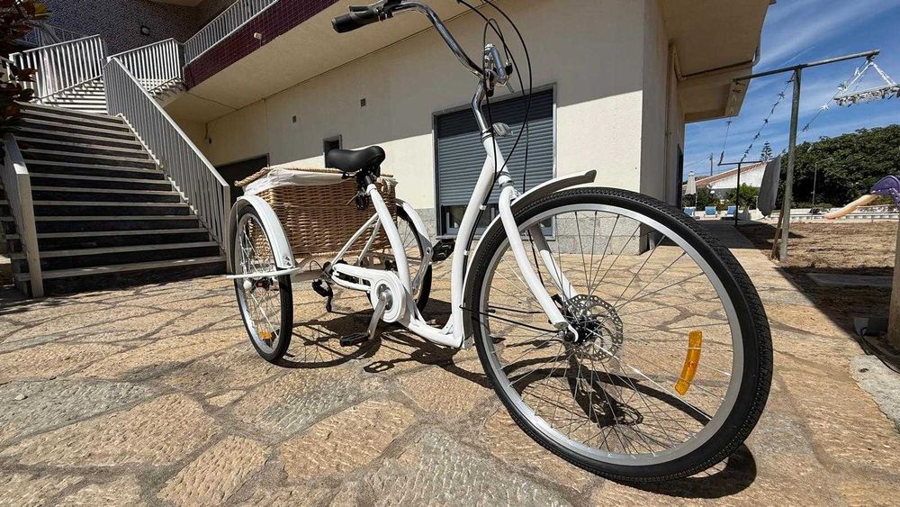 Bicicleta / Tricicleta / triciclo senhora 26"