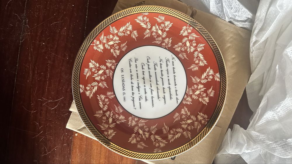 Prato decorativo da Spal com verso dos Lusiadadas