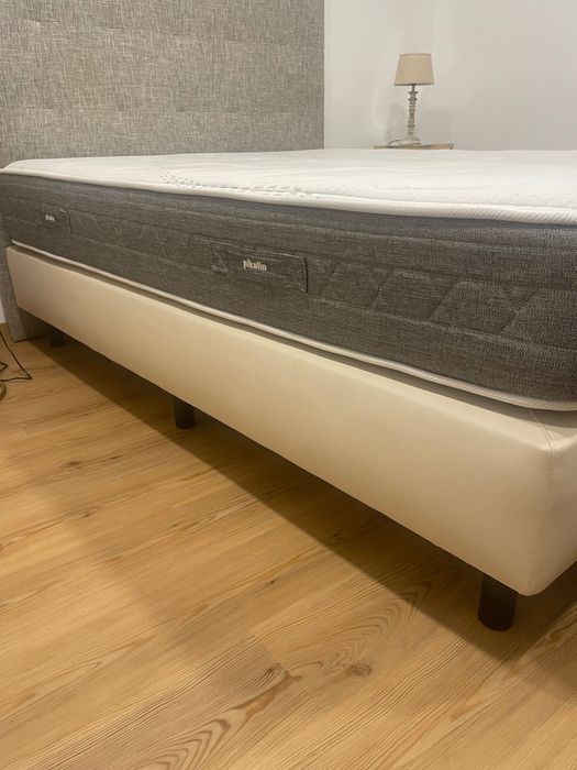 Cama e colchão Queen Size