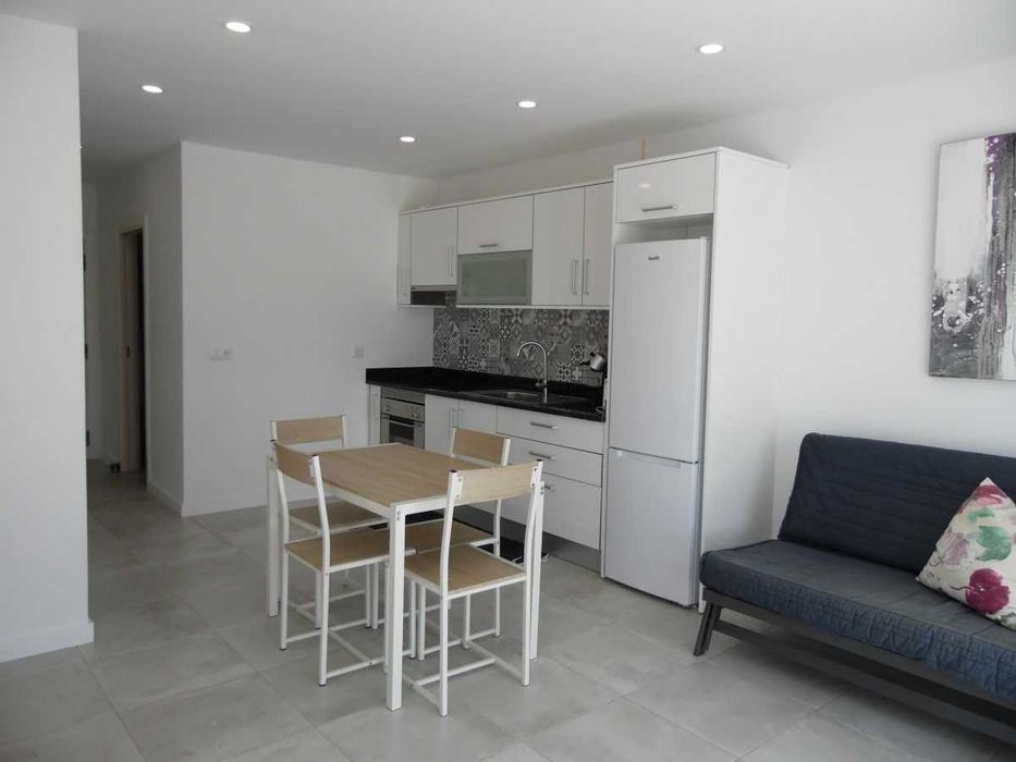 CASA BELLA VISTA -T2, pé p/praia, CENTRAL e estacionamento - QUARTEIRA