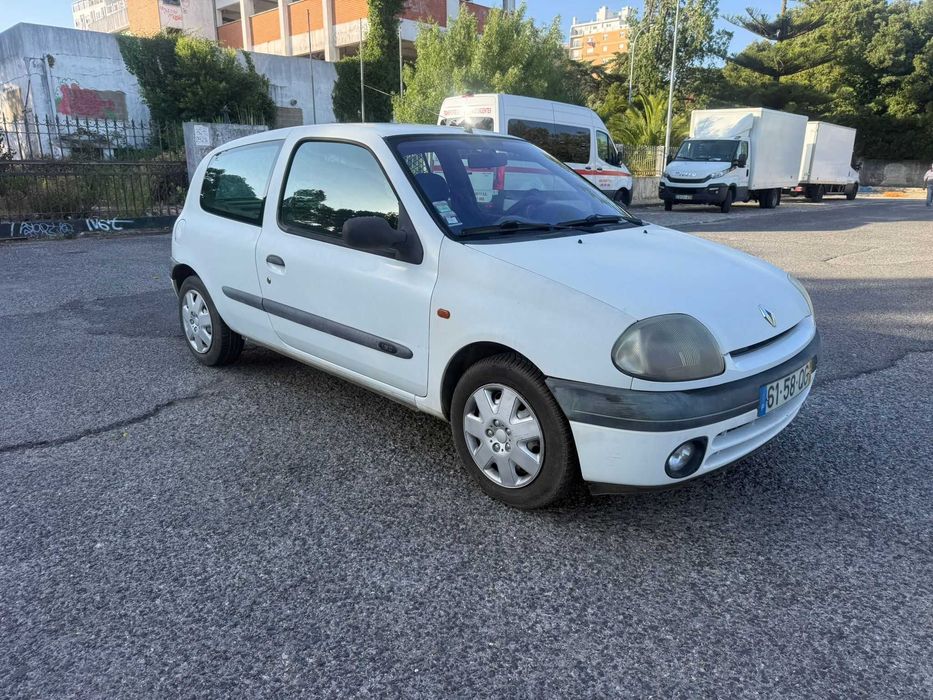 reanult clio 1.9d um comercial econômico e fiável