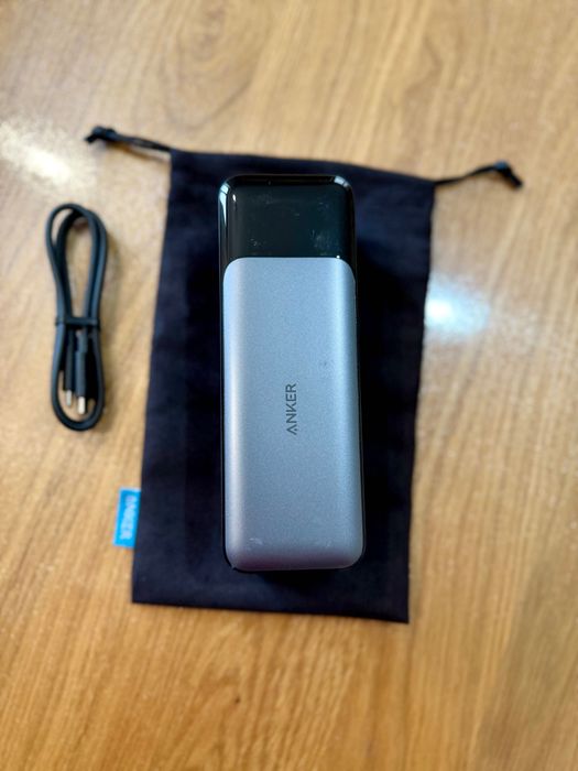 Power Bank Anker 737