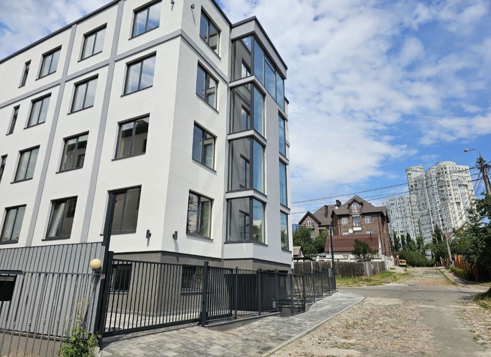 Продаж окремо розташована будівля 968м. Печерськ. Яготинська