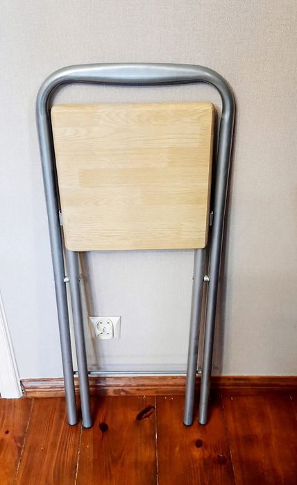 Składane krzesła hoker