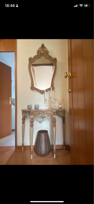Credencia e espelho