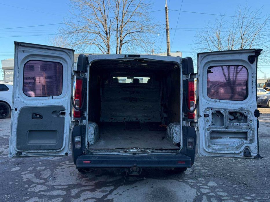 Вантажний бус Opel Vivaro 2009 Довга база