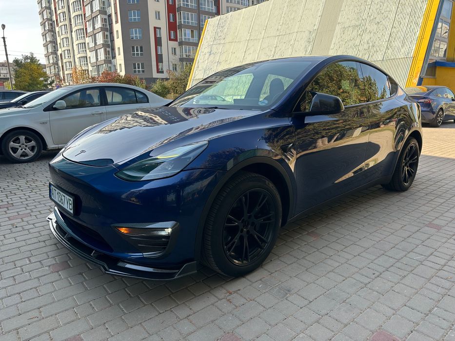 Оренда під викуп Tesla Y 2024 рік повний привід, пробіг 42 тис км