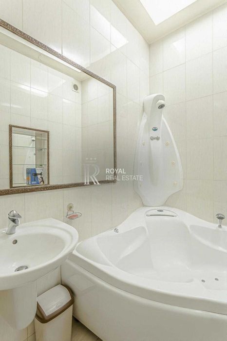 Продаж Квартира 3кімн 83м2 вул Велика Васильківська Центр