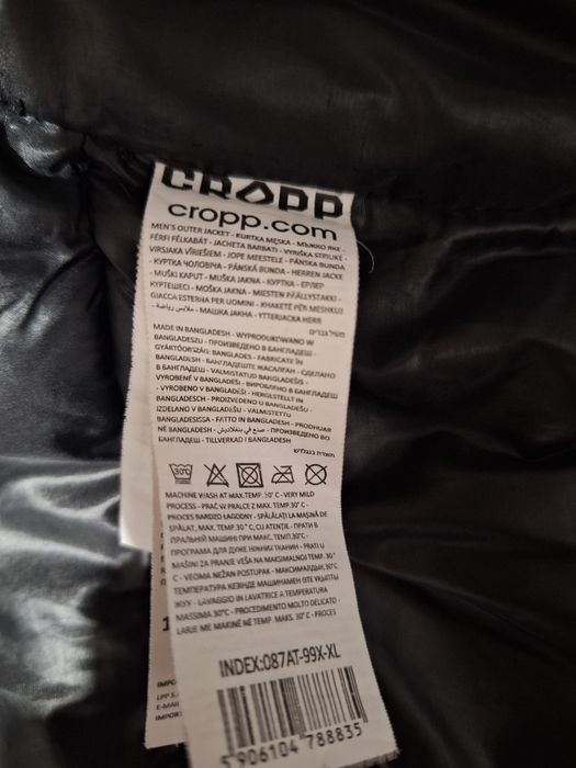 Męska kurtka puchowa marki Cropp