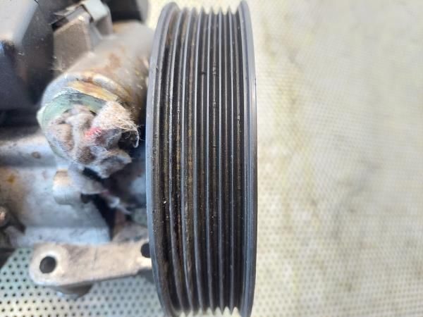 Bomba de direção MERCEDES-BENZ Classe C (W203)
