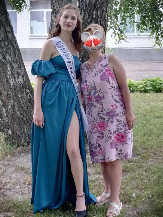 Випускна сукня