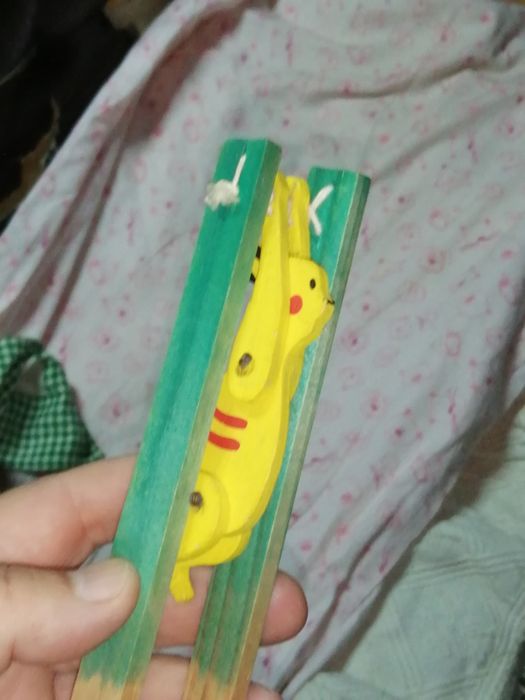 Jogo Antigo em Madeira gatinho dar cambalhotas