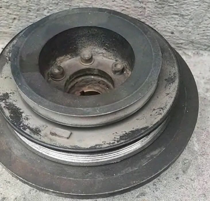Шків колінвала Мерседес спринтер А6110301403  на мотор 611, 612, 646 і 2.9, 651