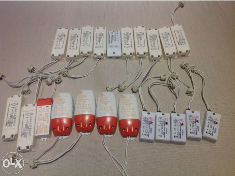 Various Electronic Transformers429594421086146562