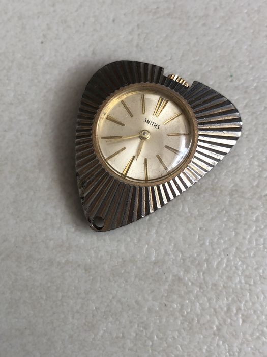 Zabytkowy zegarek damski marki Smiths Vintage