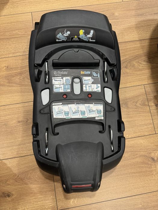 Автокрісло BeSafe Izi Go Modular X1 з базою