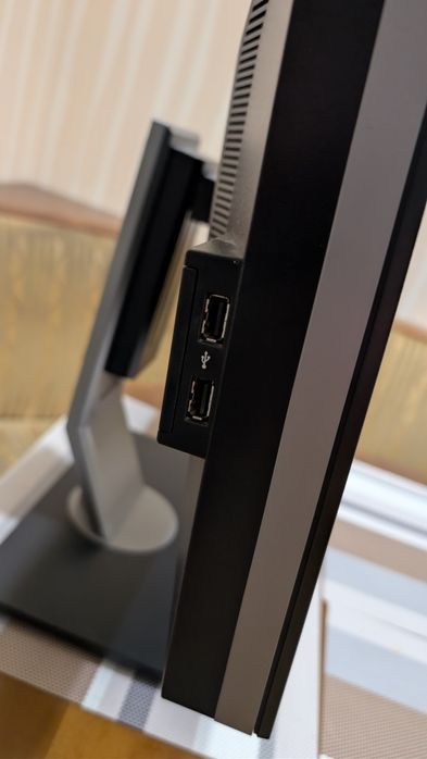 Монітр DELL 22 ips