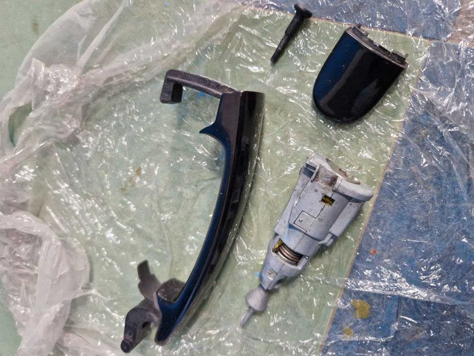 Ручка двери Тигуан водительская 5NO 837 205D