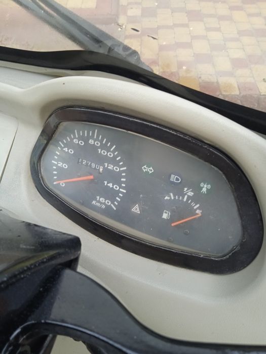 Скутер мотоцикл  150 куб..