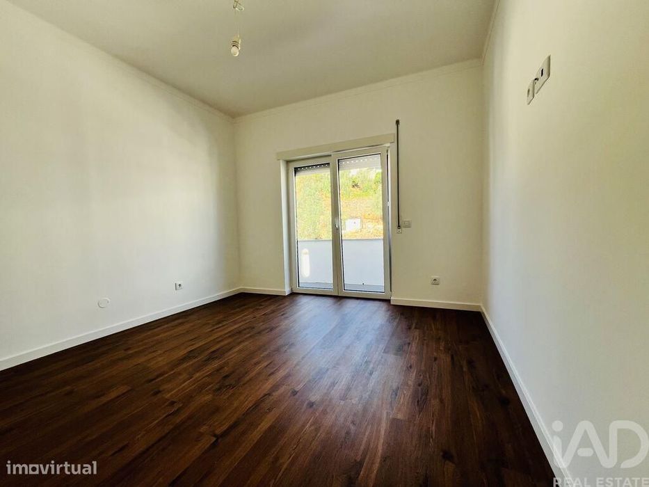 Apartamento T2 em Miranda do Corvo de 84 m2