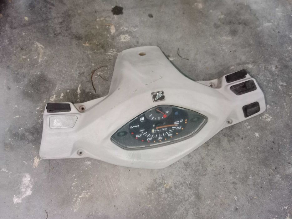 honda lead licznik prędkościomierz osłona kierownicy licznika