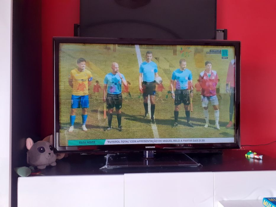 TV Samsung 46 polegadas Modelo UE40D5500