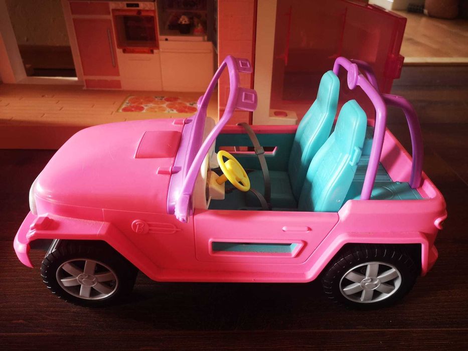 domek dla lalek Barbie DreamHouse Deluxe plus samochód