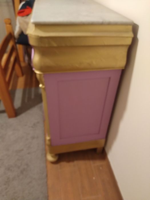 Movel e quadro para desocupar