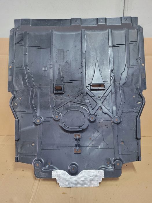 mercedes-benz w177 w118 w247 osłona pod silnik a2475202600
