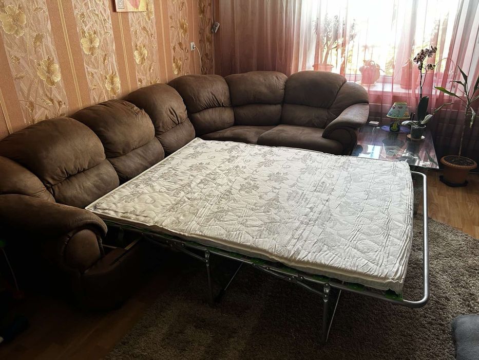 Мягкий уголок,диван