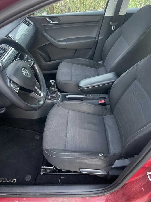 samochód Skoda Rapid