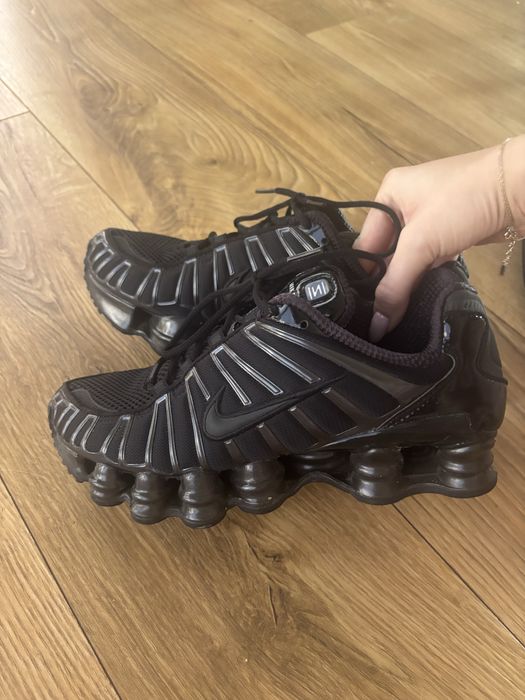 nike shox czarne