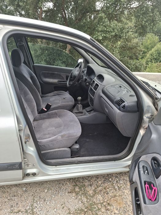 Renault clio 2 Phase 1 1,9 turbo diesel 5 portas bom estado mecanica