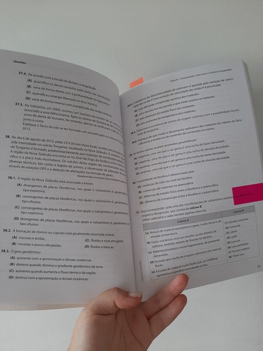Livro "Biologia e Geologia"