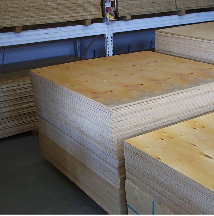 Фанера товщиною 10мм. Розмір 1520*1520