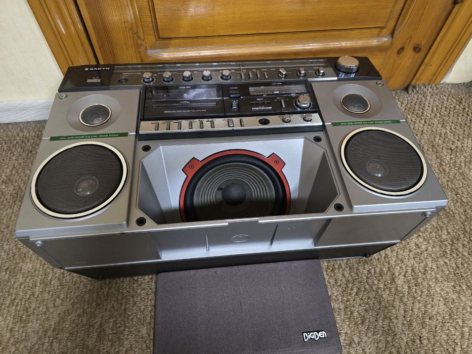 Sanyo m x 960  Магнитола