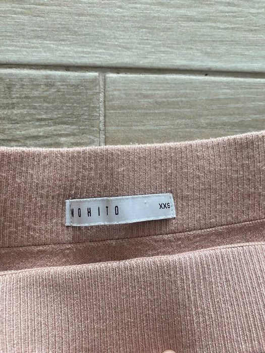 Рожева трикотажна спідниця для жінок