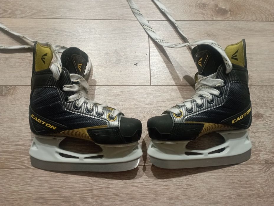 Ковзани easton розмір Y10d 18см