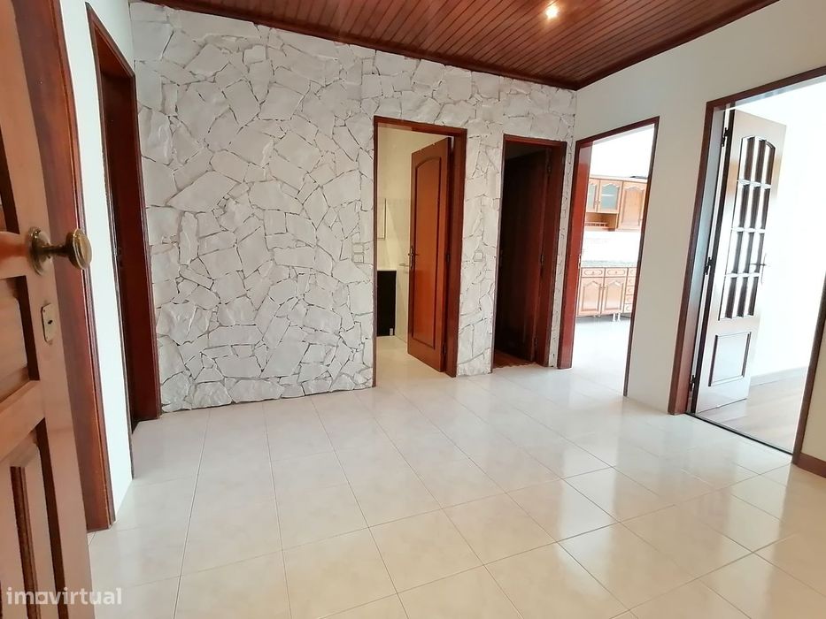 Apartamento T2 Cozinha equipada Pinhal Novo (zona das Piscinas)