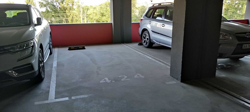 Продам паркомісце ЖК "Галактика"