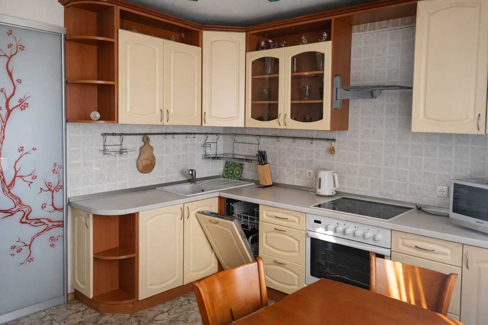 Продається 1-кімнатна квартира, просп. Василя Порика 9-Г (Виноградар)