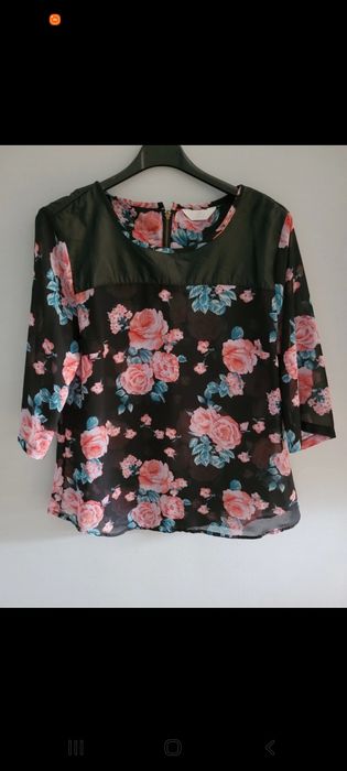 Bluzka w kwiatki elegancka