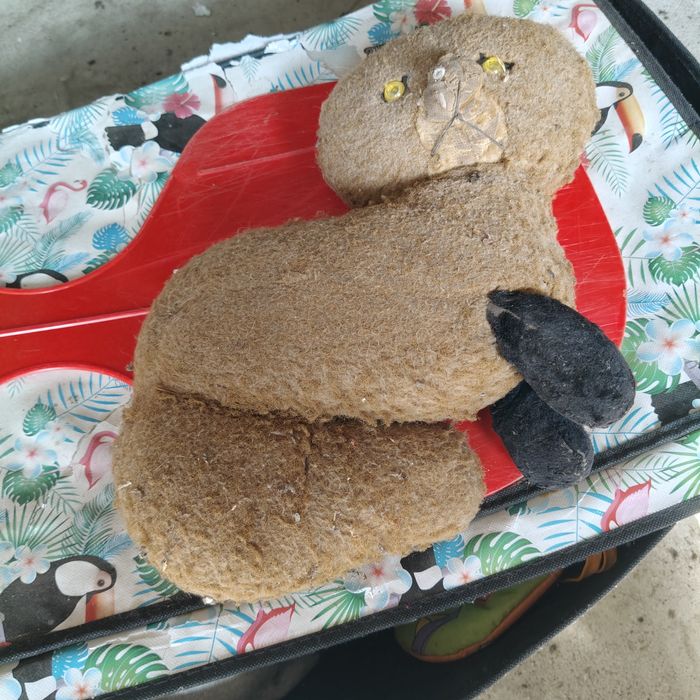 Maskotka wydra z czasów PRL