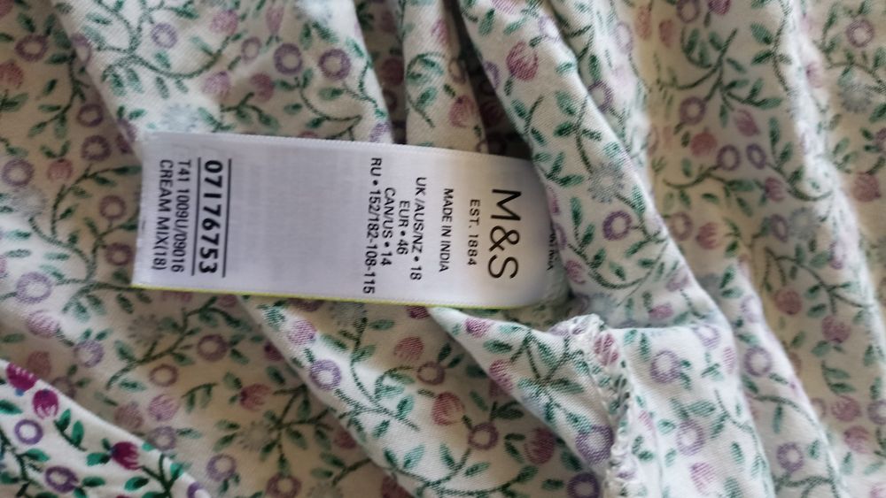 Nowy kwiecisty cienki golfik z modalu M&S rozmiar L